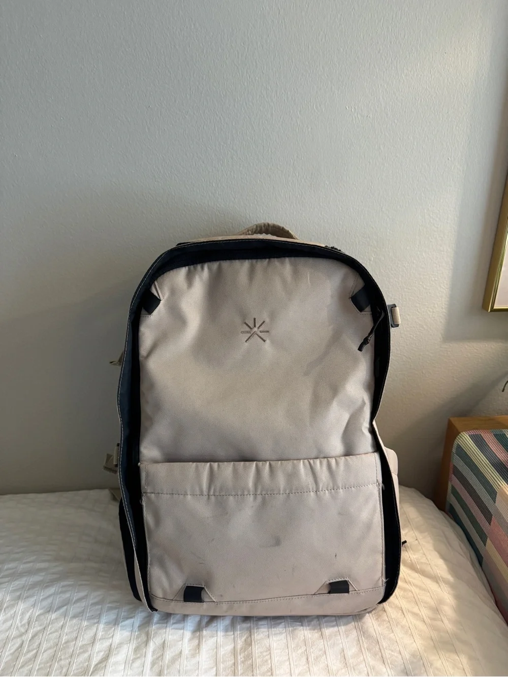 Tropic Feel Nest Travel Backpack Lightweight Day Pack w Laptop Compartment 20L